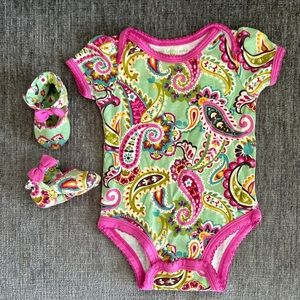 Vera Bradley 3-6m Ruffle Butt Paisley Onesie + Matching Crib Shoes